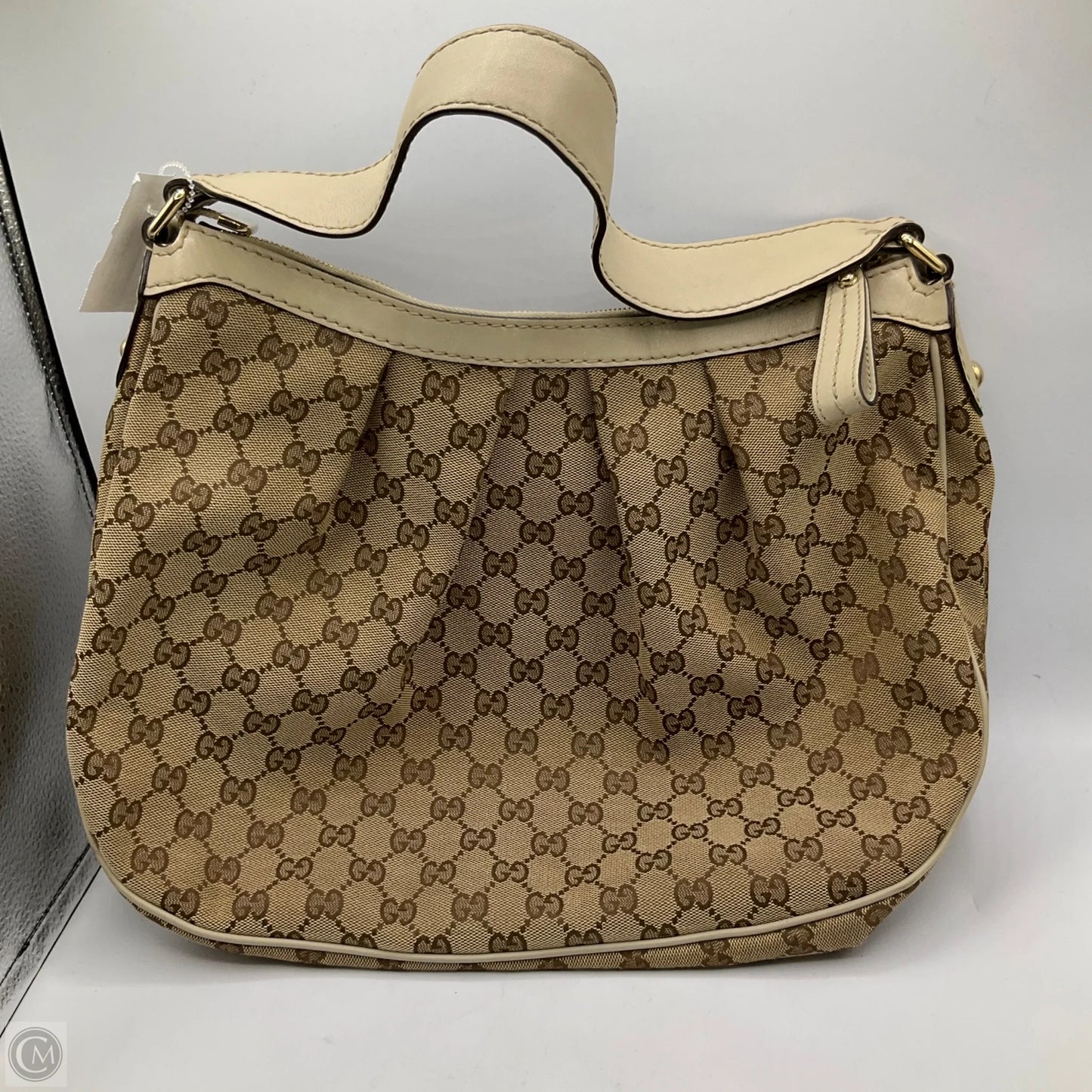 Handbag Luxury Designer By Gucci, Size: Medium
