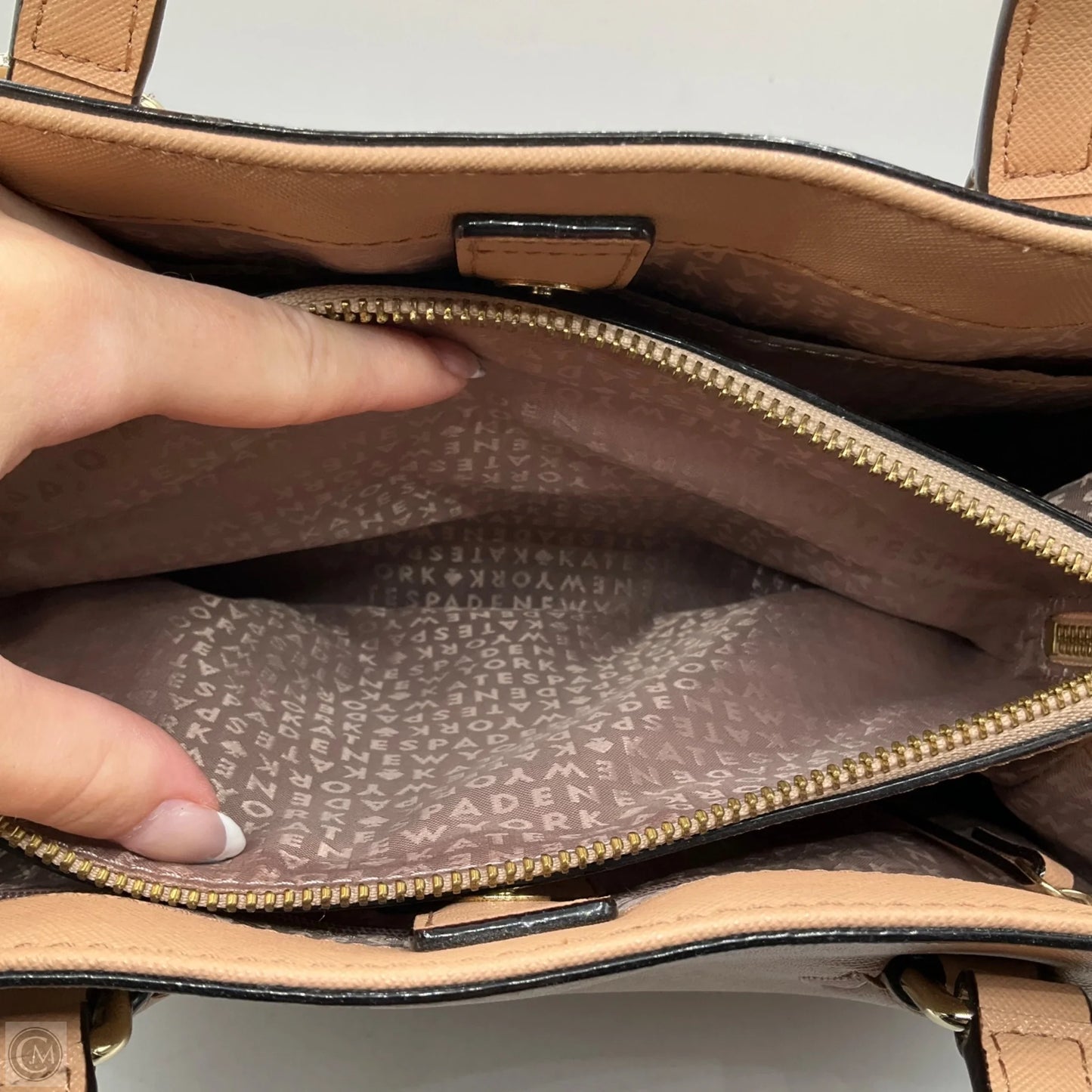 Crossbody Designer By Kate Spade, Size: Medium