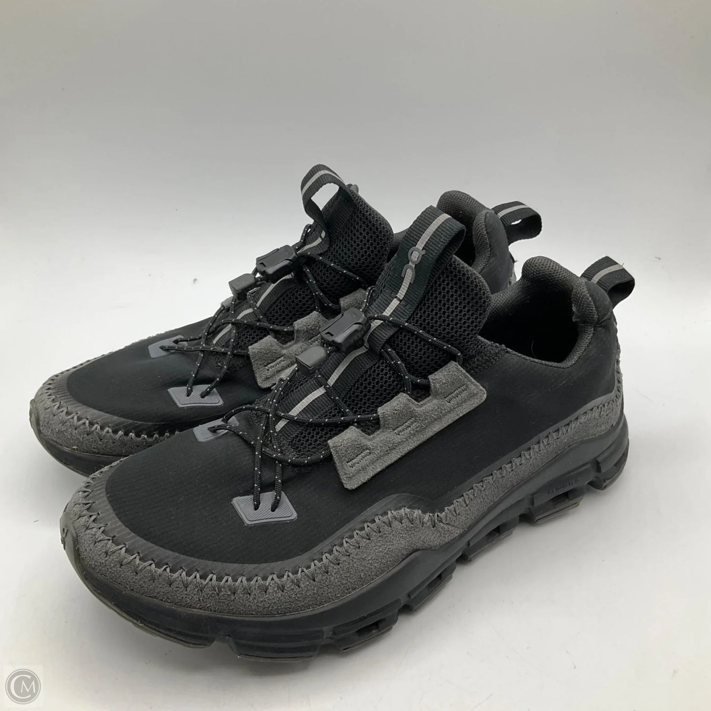 Shoes Athletic By On In Black, Size: 8