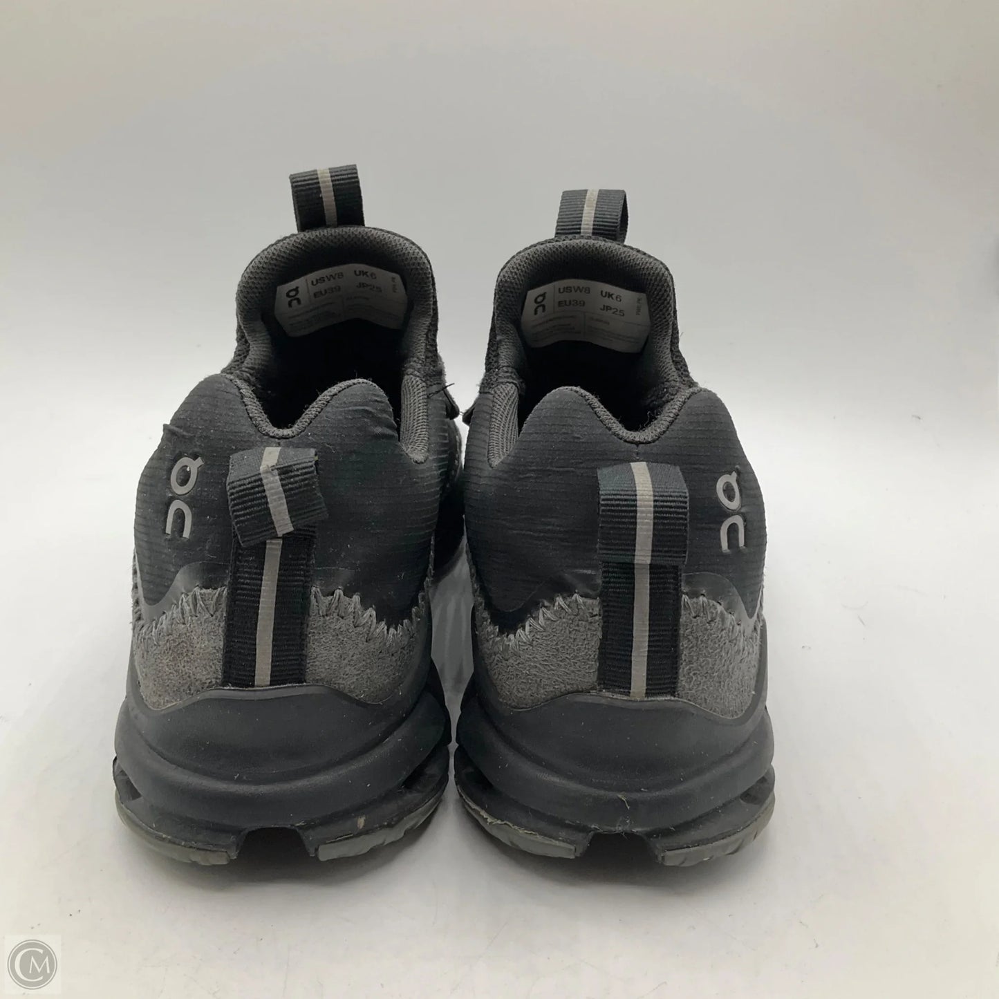 Shoes Athletic By On In Black, Size: 8