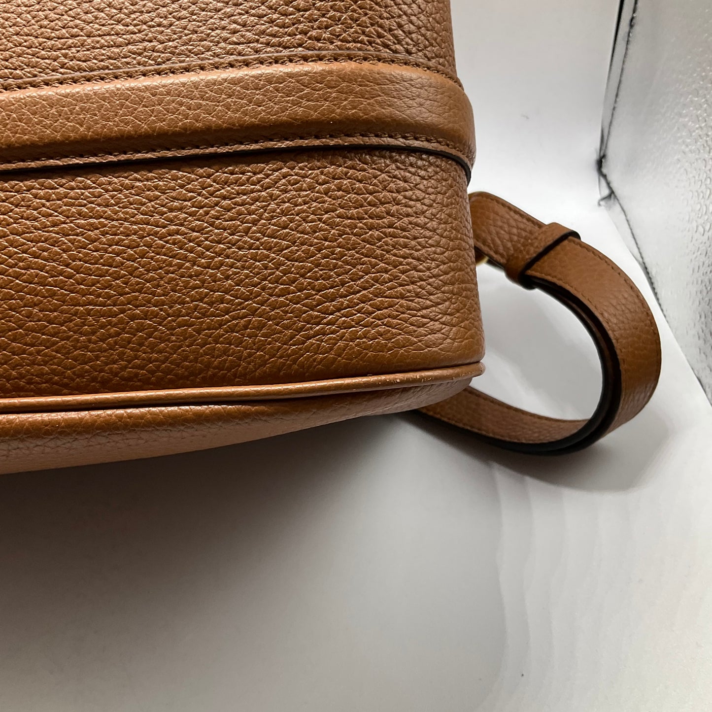 Crossbody Luxury Designer By Gucci, Size: Medium