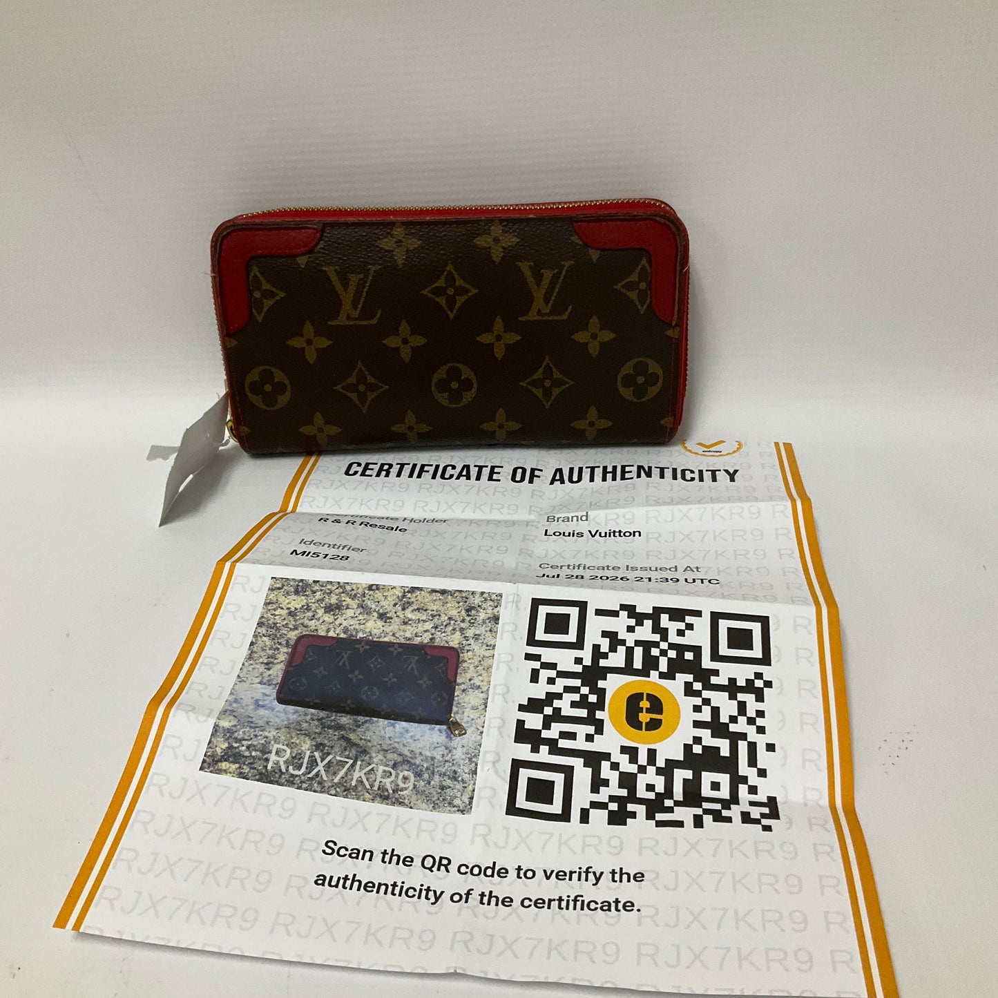 Wallet Luxury Designer By Louis Vuitton, Size: Medium