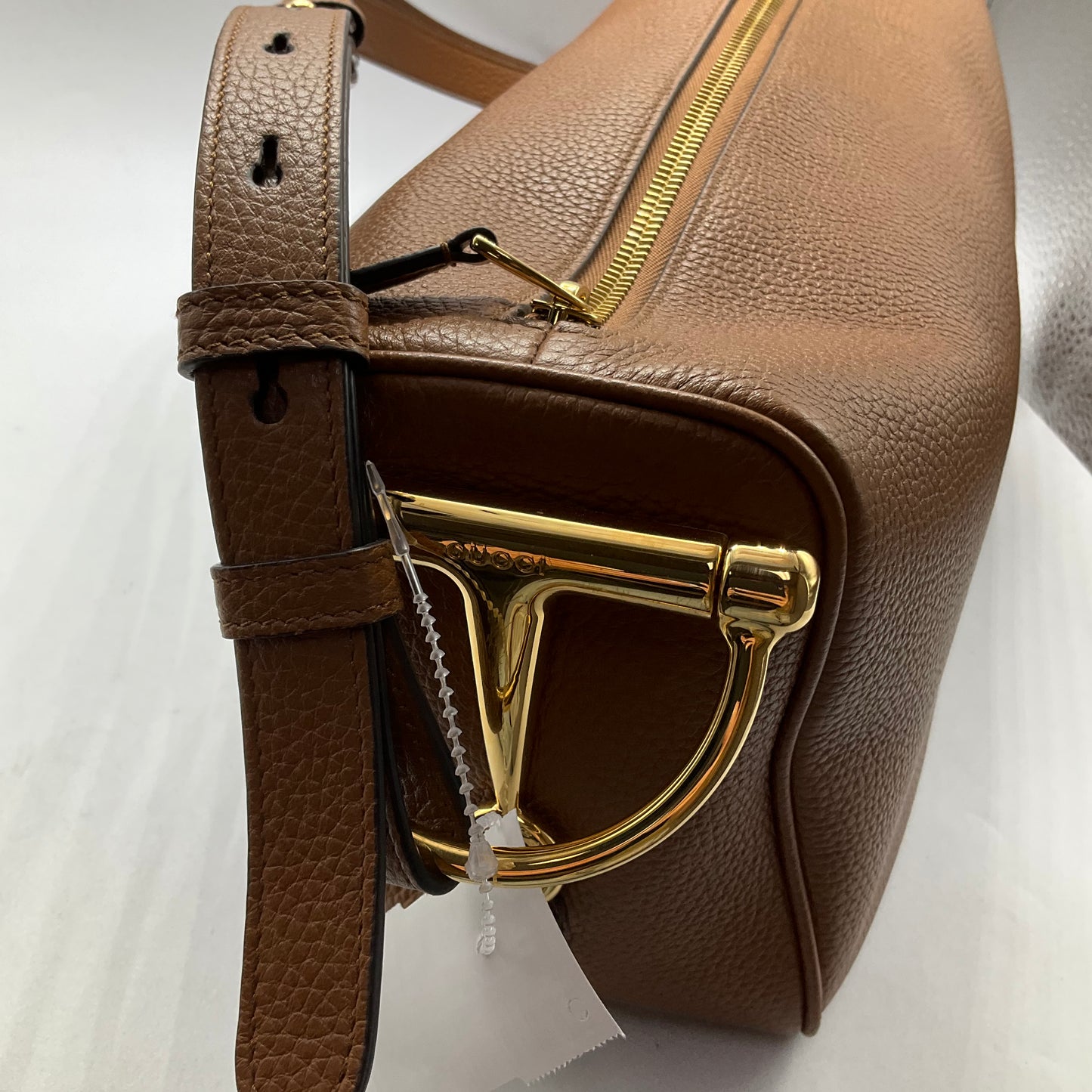 Crossbody Luxury Designer By Gucci, Size: Medium