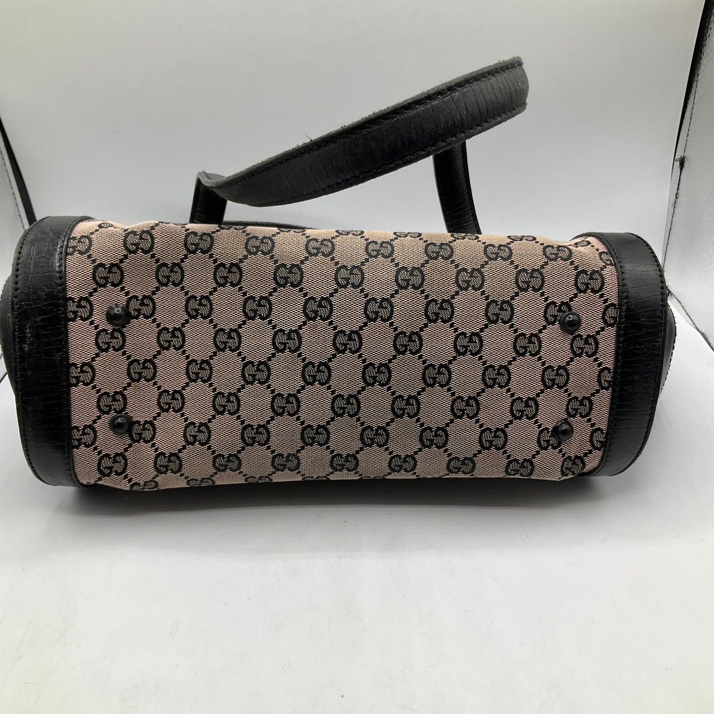 Handbag Luxury Designer By Gucci, Size: Medium
