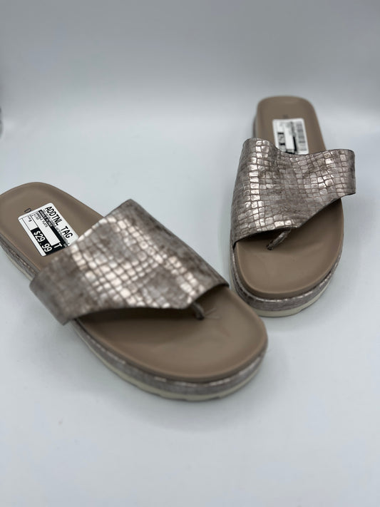 Sandals Flats By Donald Pliner  Size: 9