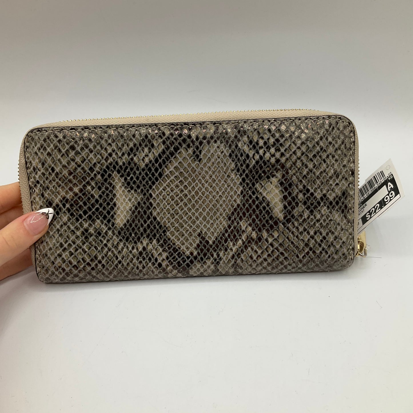 Wallet Designer By Michael Kors  Size: Medium