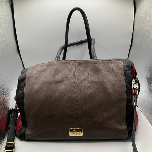 Handbag By Cma  Size: Medium